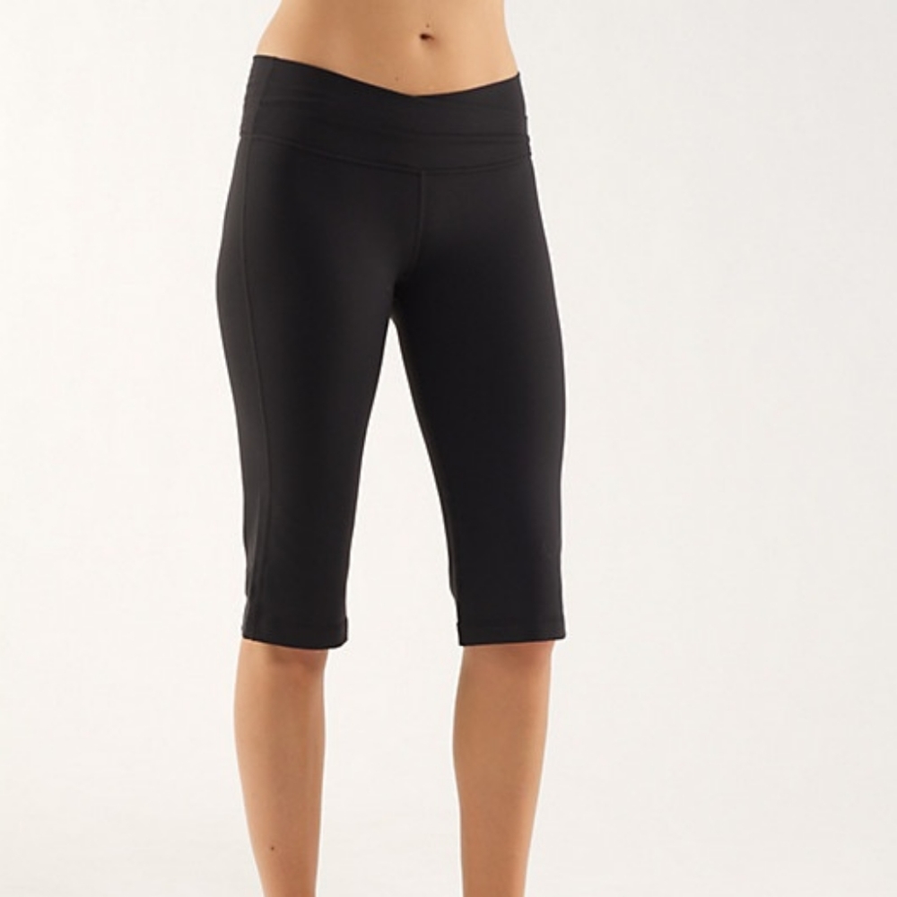 Lululemon Astro Crop Pants Black Size 2